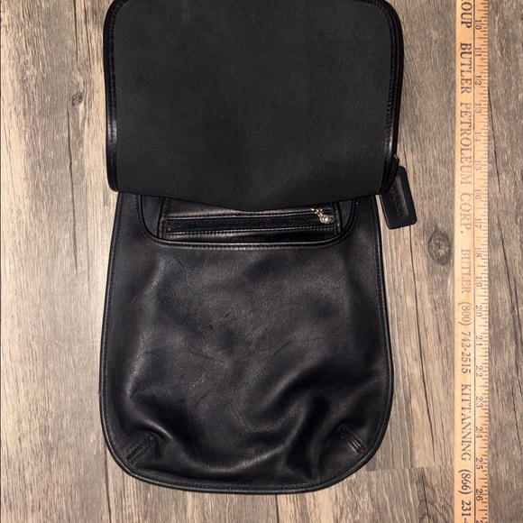 Vintage Coach 9135 Black Leather Slim Hippie Flap Saddle Bag Crossbody Purse - Picture 7 of 9